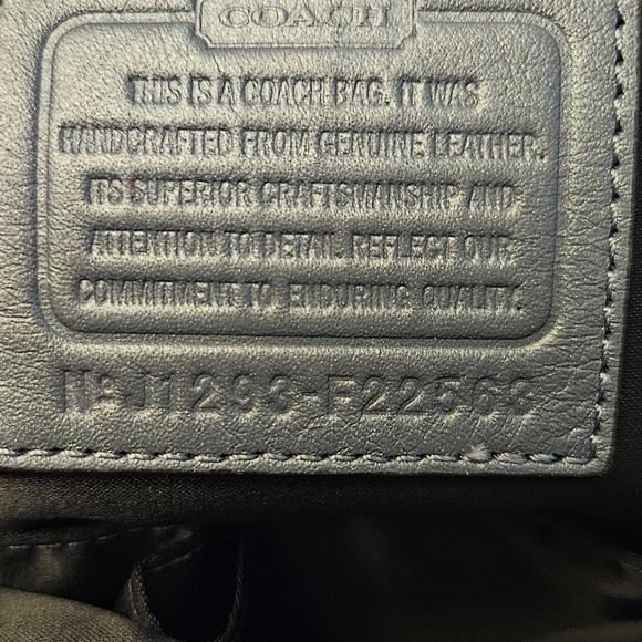 Coach bag blue periwinkle zip top braded handles with bag charms pearls - Picture 15 of 16